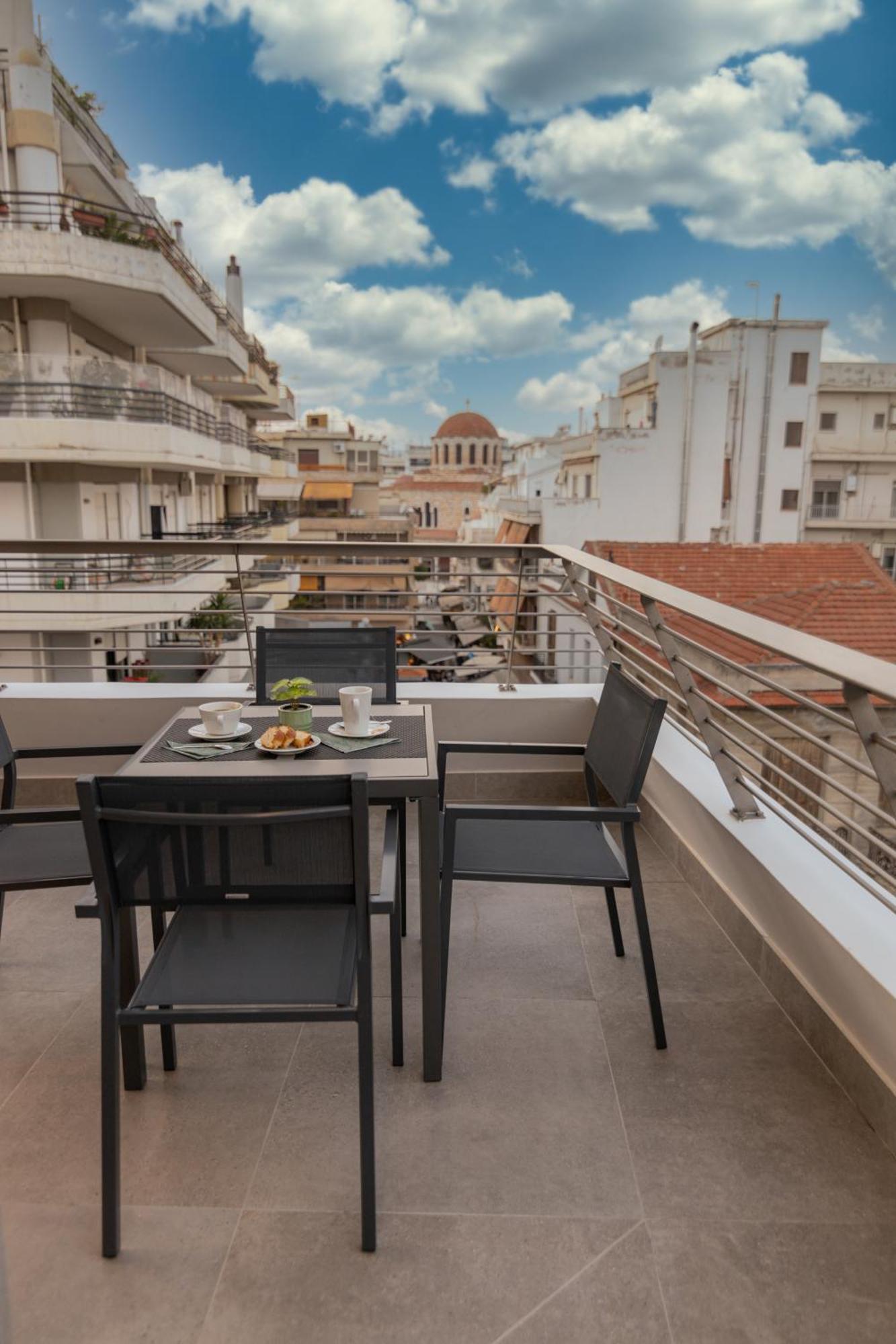 Aeson Premium Living Aparthotel Volos Bagian luar foto