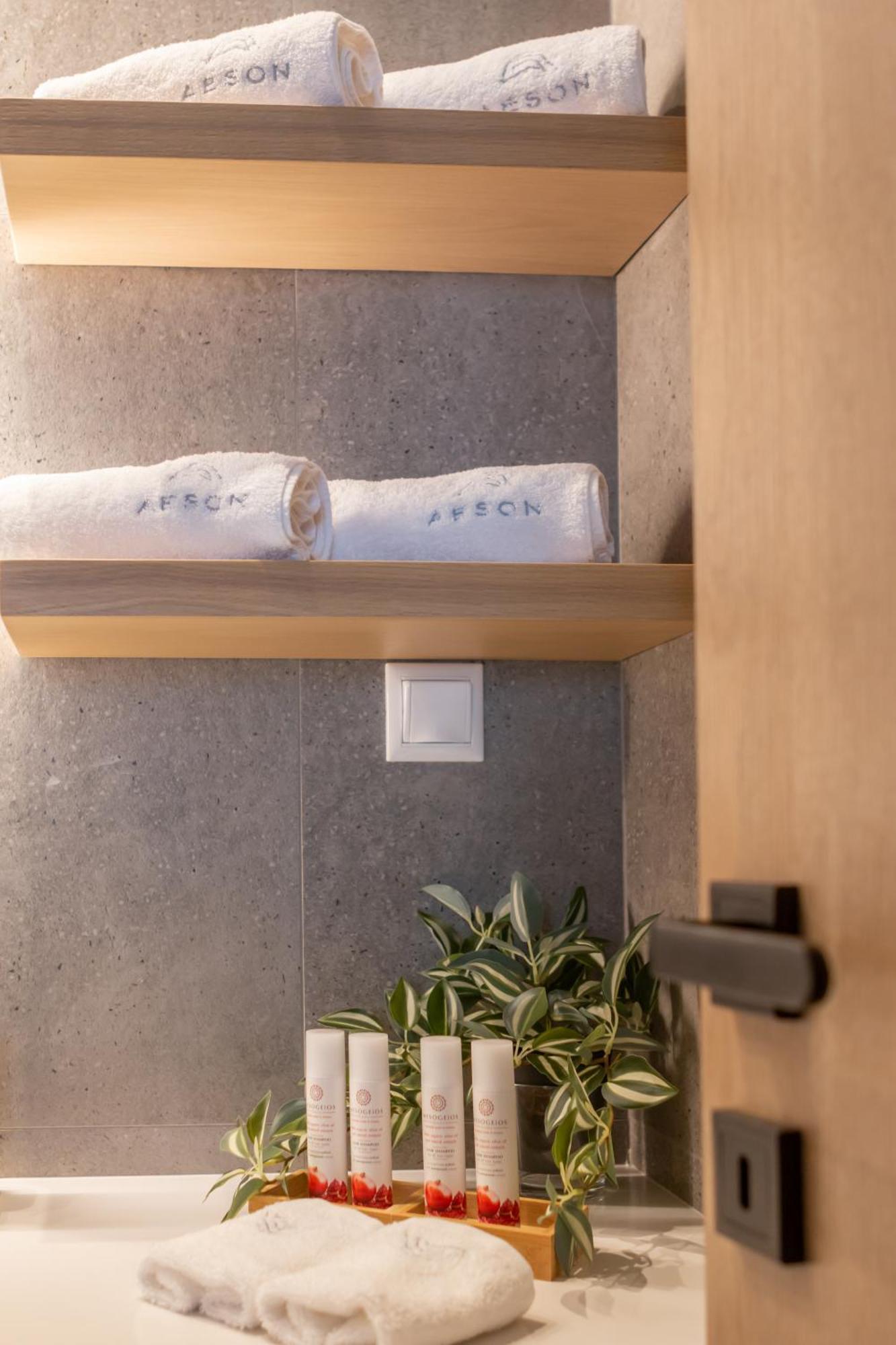 Aeson Premium Living Aparthotel Volos Bagian luar foto