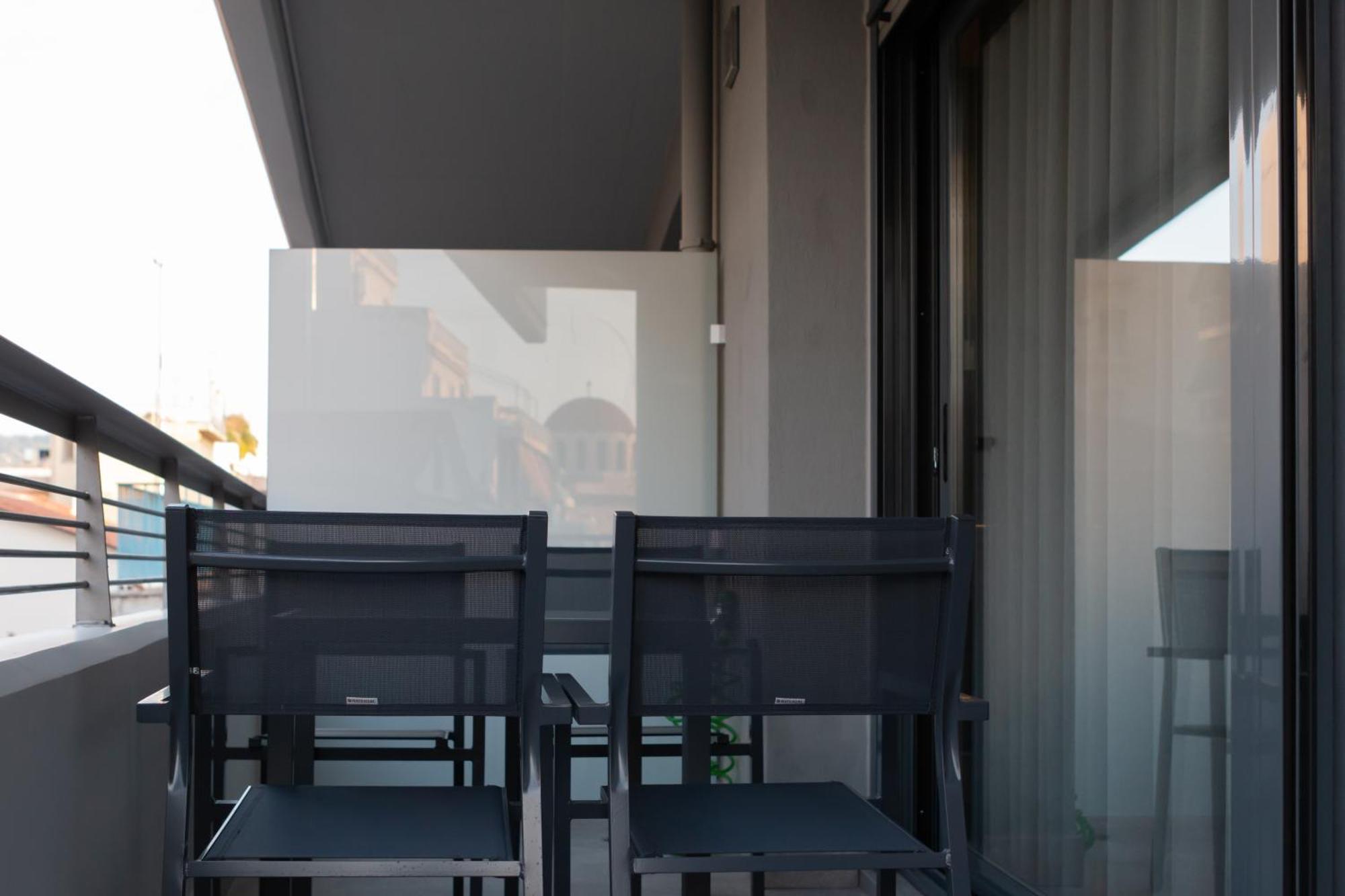 Aeson Premium Living Aparthotel Volos Bagian luar foto