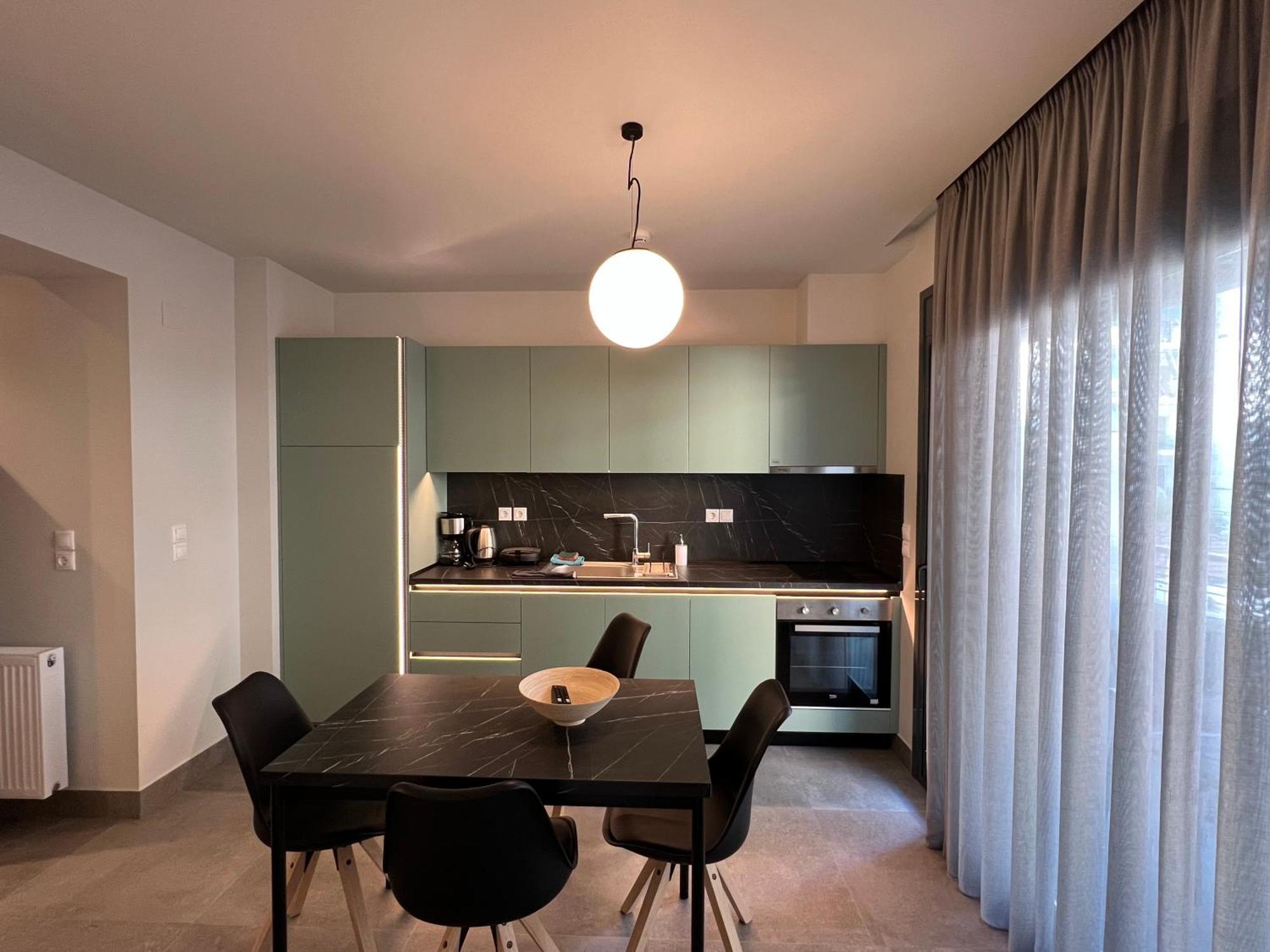 Aeson Premium Living Aparthotel Volos Bagian luar foto